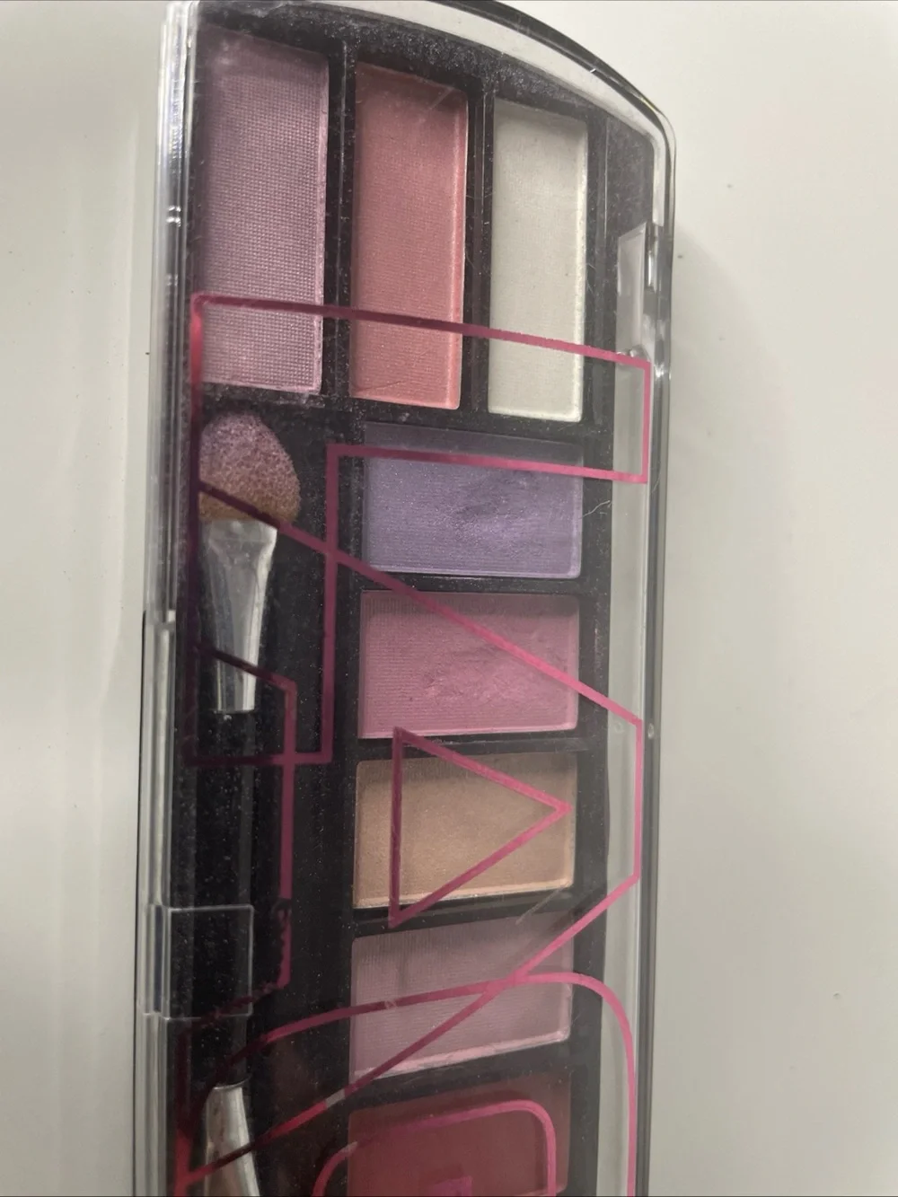 LA Colors Simply Pink 12-Color Eyeshadow Palette in #74194 .28oz Lightly